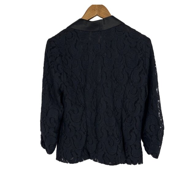 Maurices Long Sleeve Satin Lapel Lace Overlay Hook and Eye Close Blazer Sz XL - Picture 6 of 9